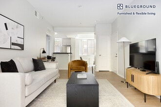 2225 S Beverly Glen Blvd in Los Angeles, CA - Building Photo - Building Photo