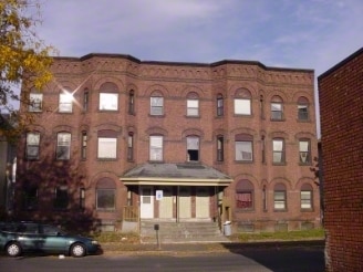 179-185 Chestnut St in Holyoke, MA - Building Photo