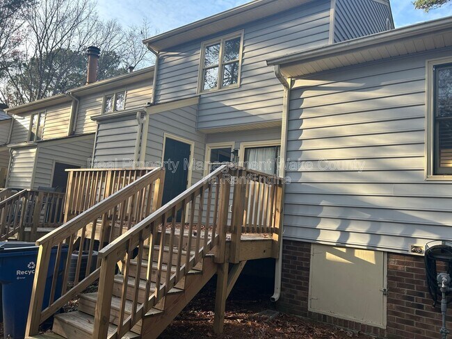 739 Benchmark Dr in Raleigh, NC - Building Photo - Building Photo