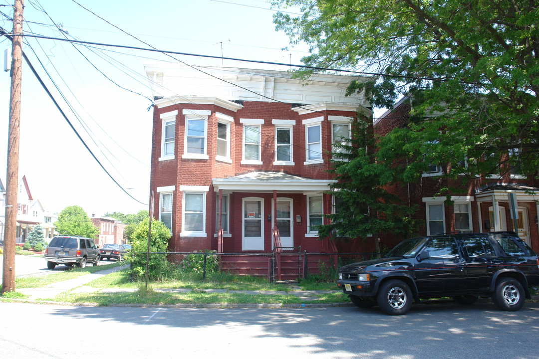 538-540 Jacques St in Perth Amboy, NJ - Building Photo