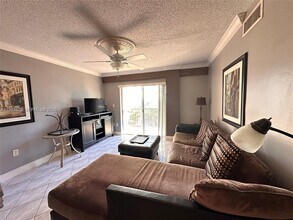 250 181 Dr in Sunny Isles Beach, FL - Building Photo - Building Photo