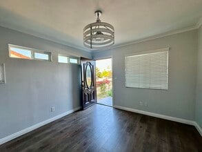 4315 Kenwood Ave in Los Angeles, CA - Foto de edificio - Building Photo