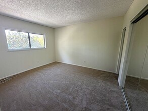 15131 Victory Blvd in Los Angeles, CA - Building Photo - Building Photo