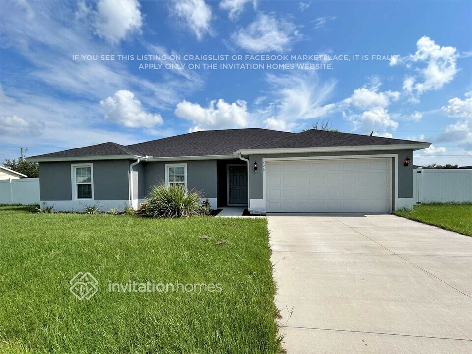 426 NW 7th St in Cape Coral, FL - Foto de edificio