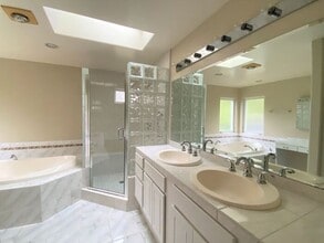 537 Santa Helena in Solana Beach, CA - Building Photo - Building Photo