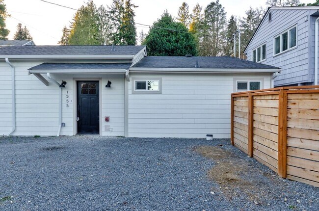 1555 NE 100th St in Seattle, WA - Building Photo - Building Photo