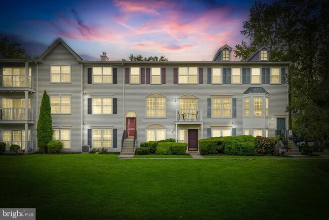 property at 71 Chambord Ct