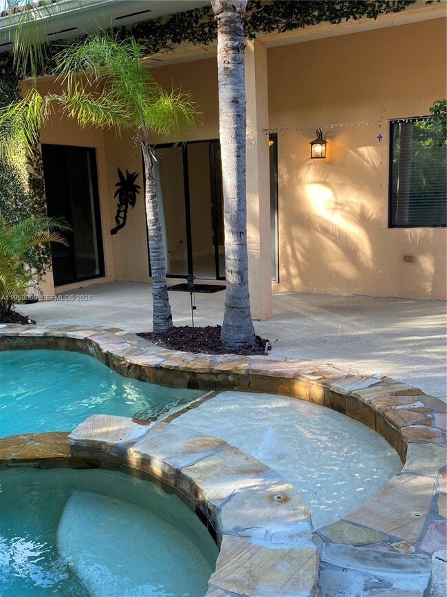 7564 SW 190th St in Cutler Bay, FL - Building Photo - Building Photo