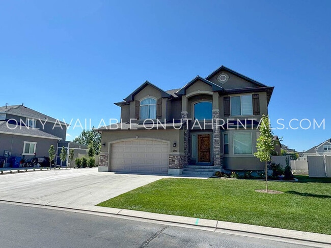 property at 698 S Lake View Dr