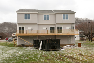 Taylor Square Apartments in Powhatan Point, OH - Building Photo - Building Photo