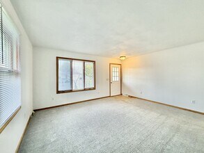 1124-1126 Brown Dr in Milton, WI - Foto de edificio - Building Photo