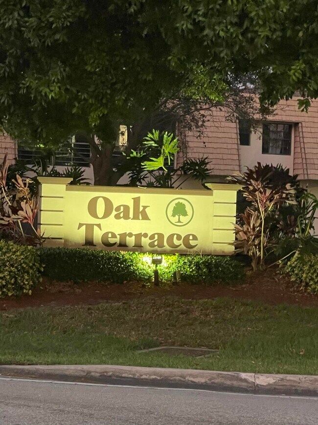 4259 Oak Terrace Dr in Greenacres, FL - Foto de edificio - Building Photo