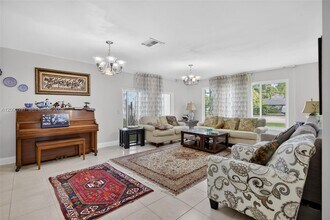 7690 SW 128th St in Miami, FL - Building Photo - Building Photo