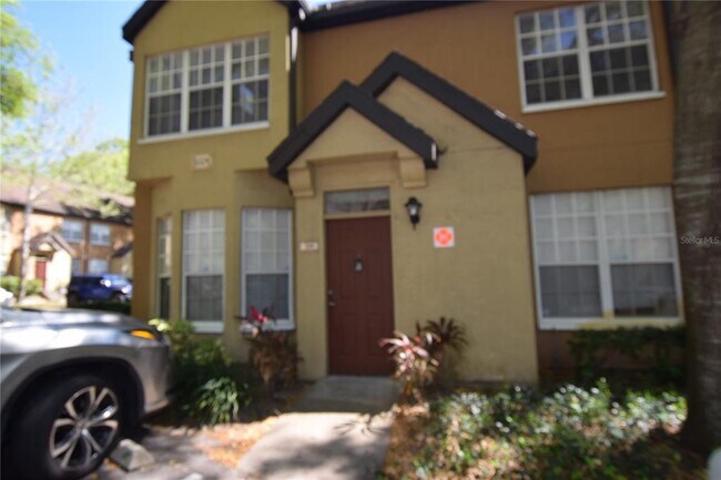 6324 Raleigh St in Orlando, FL - Foto de edificio - Building Photo