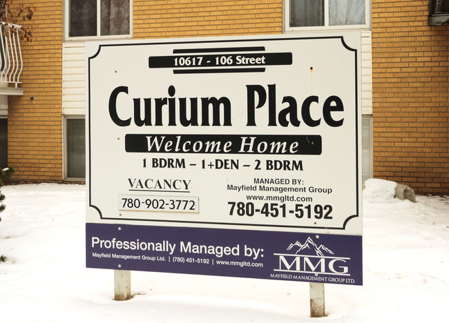 Curlum Place in Edmonton, AB - Building Photo - Building Photo