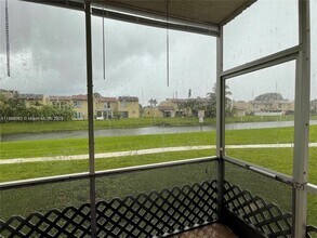 10389 N Kendall Dr in Miami, FL - Building Photo - Building Photo