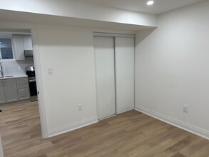 82 Jones Ave in Oshawa, ON - Building Photo - Building Photo