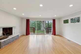 9225 Karlov Ave in Skokie, IL - Building Photo - Building Photo