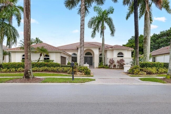 property at 2534 Golf View Dr