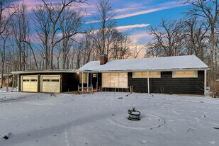 11040 Cleveland Rd in Mokena, IL - Building Photo