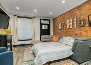 241 Taylor Ave in Columbus, OH - Foto de edificio - Building Photo