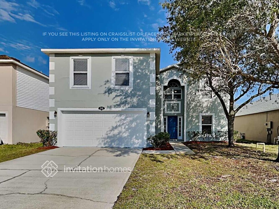 310 Tortuga Way in West Melbourne, FL - Foto de edificio
