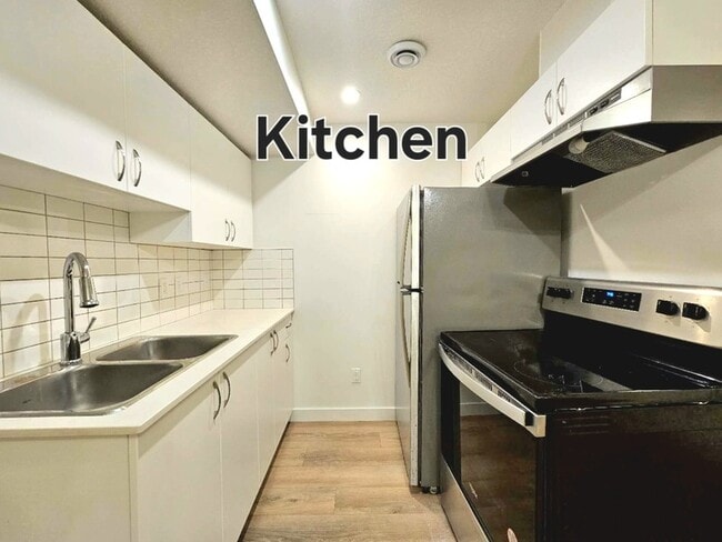 6341 King Wynd SW in Edmonton, AB - Building Photo - Building Photo