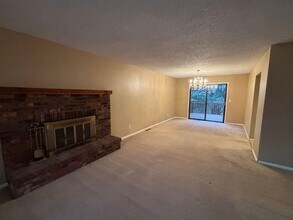 257 Dolomite Dr in Colorado Springs, CO - Building Photo - Building Photo
