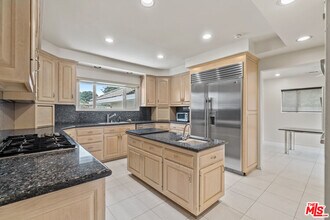 4315 Clybourn Ave in Los Angeles, CA - Building Photo - Building Photo