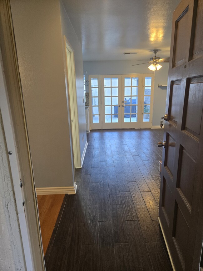 11459 Shippigan Way in Cypress, CA - Building Photo - Building Photo