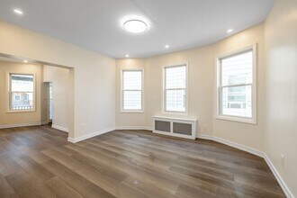 100 W 46th St in Bayonne, NJ - Building Photo - Building Photo
