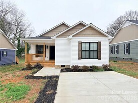 626 W Bell St in Statesville, NC - Building Photo