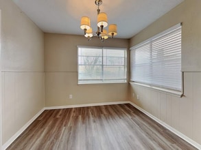 4703 Lost Oak Dr in Spring, TX - Foto de edificio - Building Photo