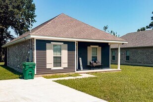 162 Mill St in Garyville, LA - Building Photo