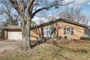 2017 Durham St in Irving, TX - Building Photo