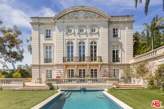 761 Bel Air Rd in Los Angeles, CA - Building Photo - Building Photo
