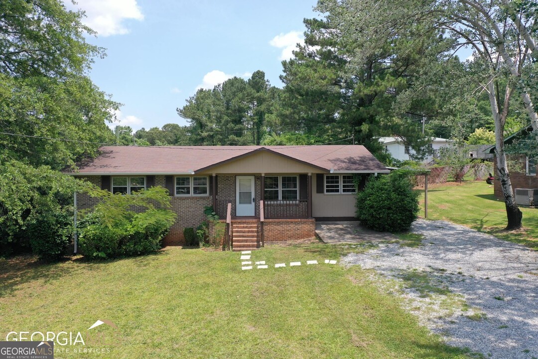 471 Moore St in Forsyth, GA - Building Photo