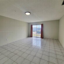 8701 SW 12th St in Miami, FL - Building Photo - Building Photo