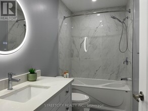 202 Homestead Crescent in London, ON - Building Photo - Building Photo