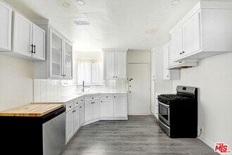 830 Hill St in Santa Monica, CA - Building Photo - Building Photo