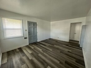 2136-2136 E Peralta Wy in Fresno, CA - Foto de edificio - Building Photo