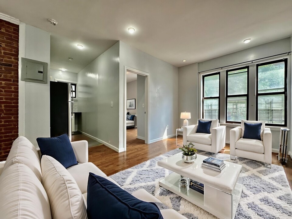 518 W 204th St in New York, NY - Building Photo
