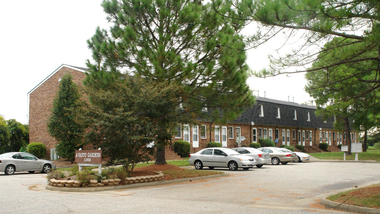 A-VADTO Gardens Apartments in Hampton, VA - Building Photo