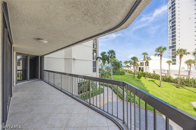 property at 4551 Gulf Shore Blvd N
