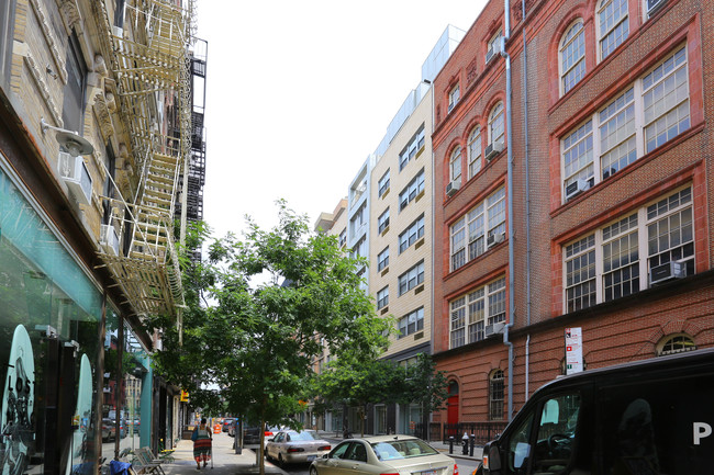 50 Orchard St in New York, NY - Foto de edificio - Building Photo