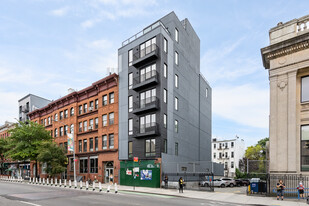 738 Grand St Apartamentos