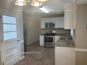 686 Rollingwood Pl in Stone Mountain, GA - Foto de edificio - Building Photo