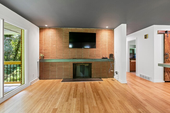 68 Wilshire Dr in Asheville, NC - Building Photo - Building Photo