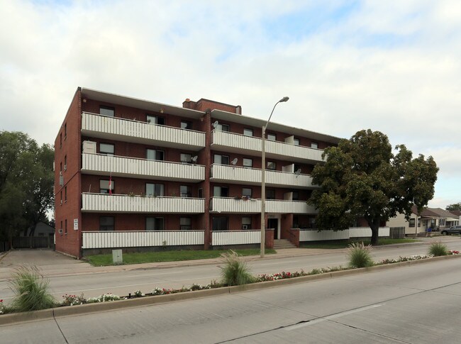 269 Parkdale Ave N in Hamilton, ON - Building Photo - Primary Photo