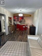 218 Queens Quay W in Toronto, ON - Building Photo - Building Photo